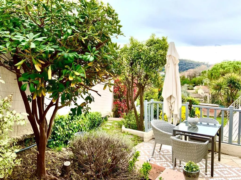 Maison En Duplex Avec Jardin Cagnes-sur-Mer Apartment